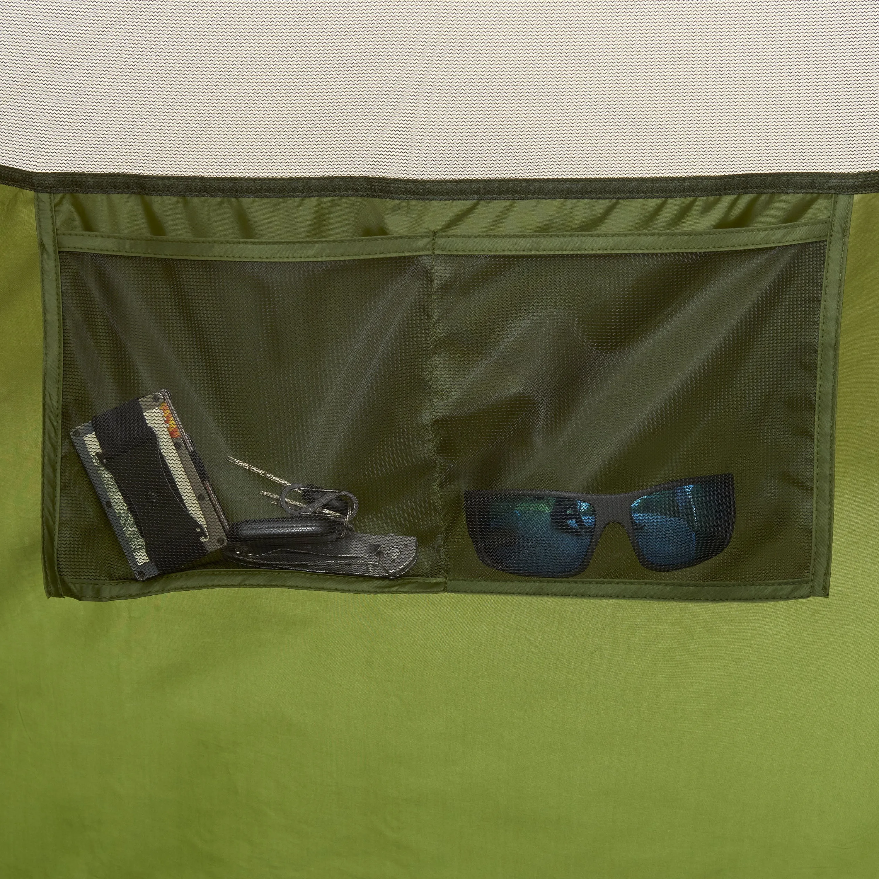 8-Person Camping Tent with Easy-Clean Mud Mat – Perfect for Family Adventures!