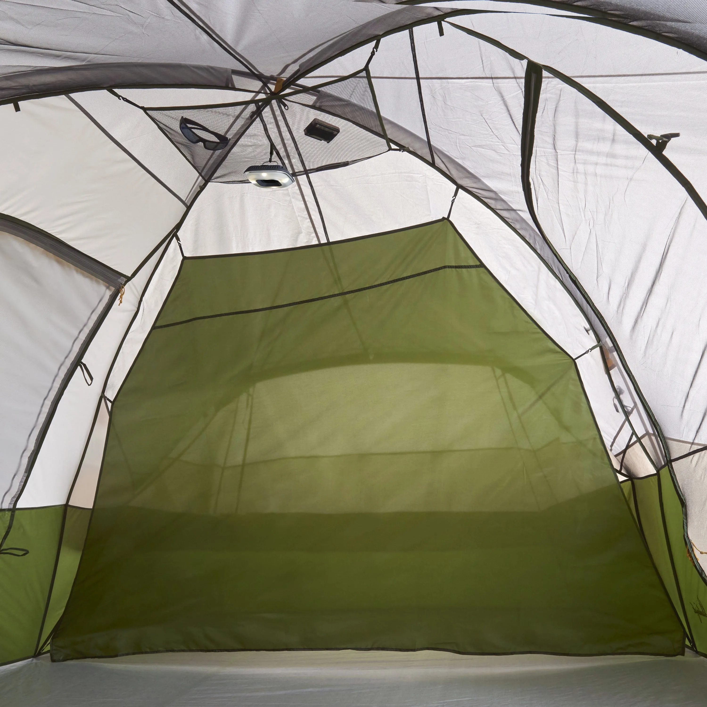 8-Person Camping Tent with Easy-Clean Mud Mat – Perfect for Family Adventures!