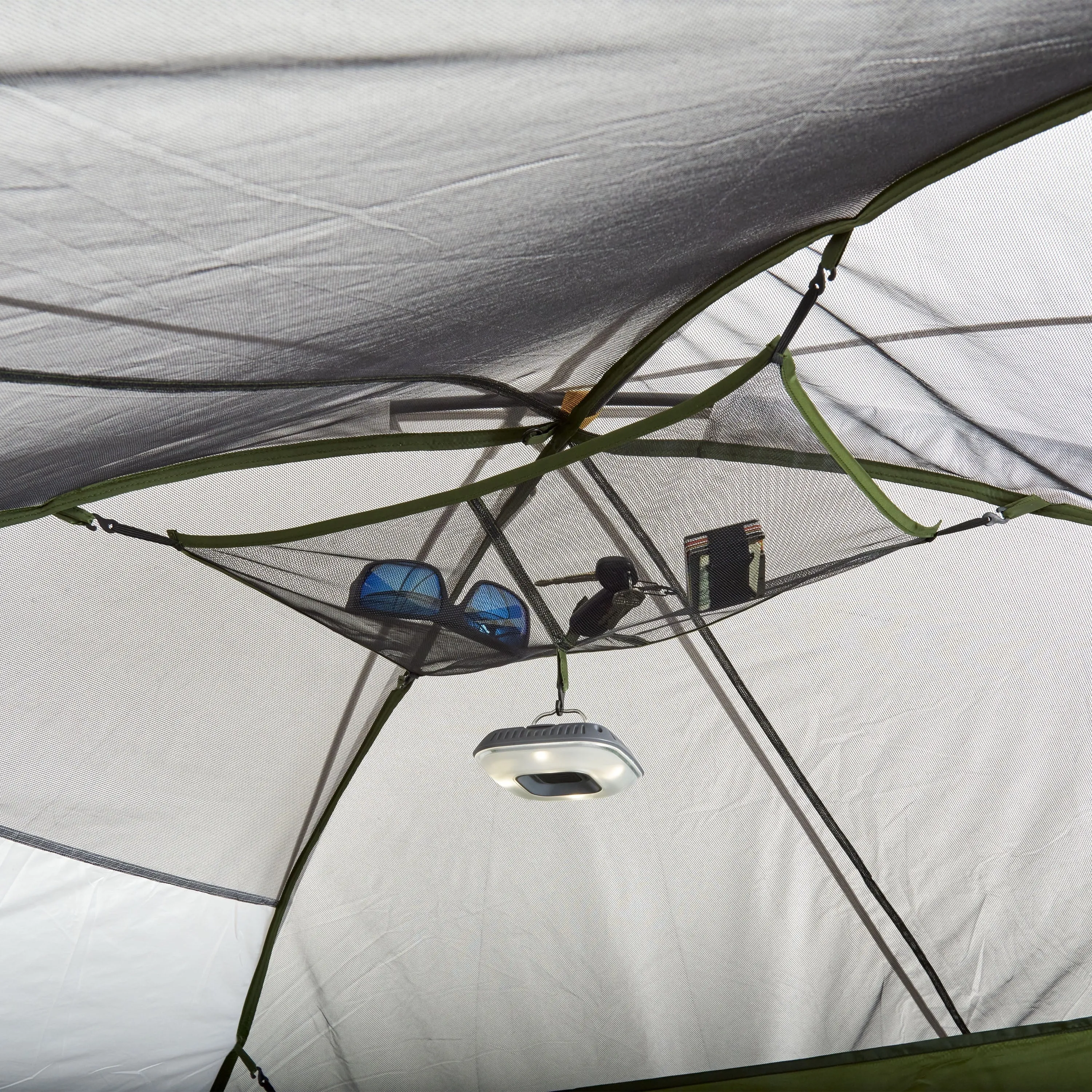 8-Person Camping Tent with Easy-Clean Mud Mat – Perfect for Family Adventures!