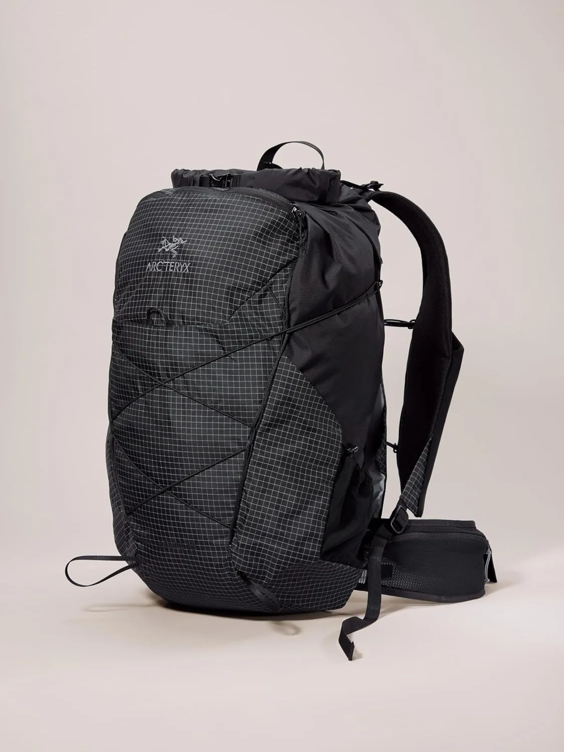 Arc'teryx Aerios 35 Backpack | Precision-Fit Ultralight 35L Hiking Pack - Redesign | Black, Regular