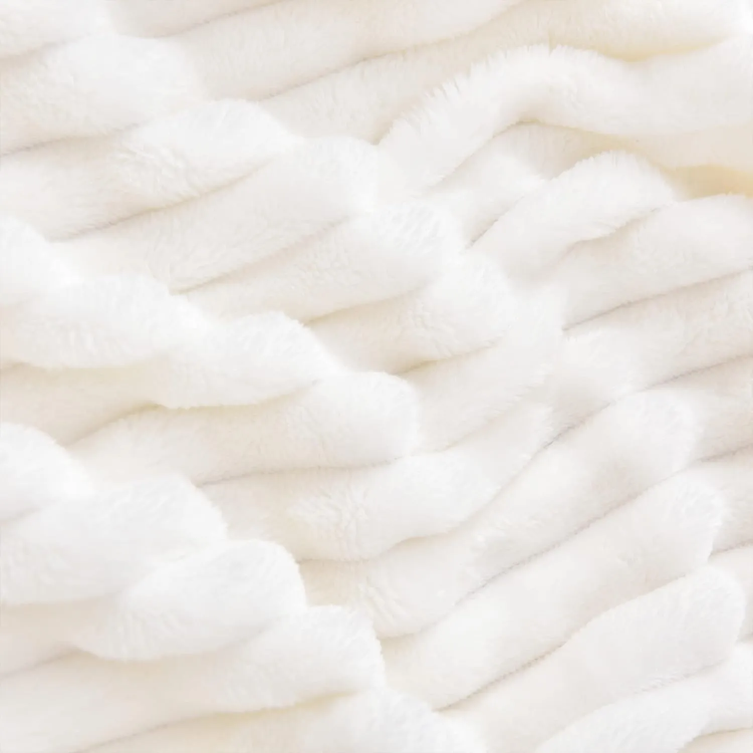 BEDELITE Fleece Throw Blanket for Couch – 3D Ribbed Jacquard Soft and Warm Decorative Fuzzy Blanket – Cozy, Fluffy, Plush Lightweight Off White Throw Blankets for Bed, Sofa, 50x60 inches