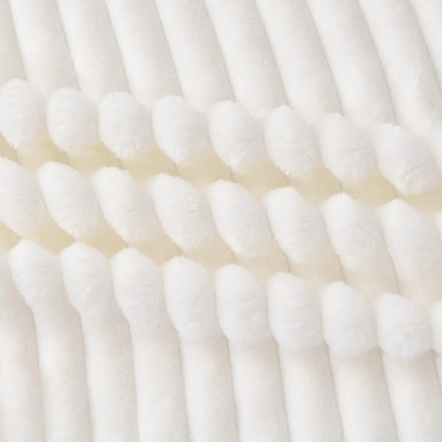 BEDELITE Fleece Throw Blanket for Couch – 3D Ribbed Jacquard Soft and Warm Decorative Fuzzy Blanket – Cozy, Fluffy, Plush Lightweight Off White Throw Blankets for Bed, Sofa, 50x60 inches
