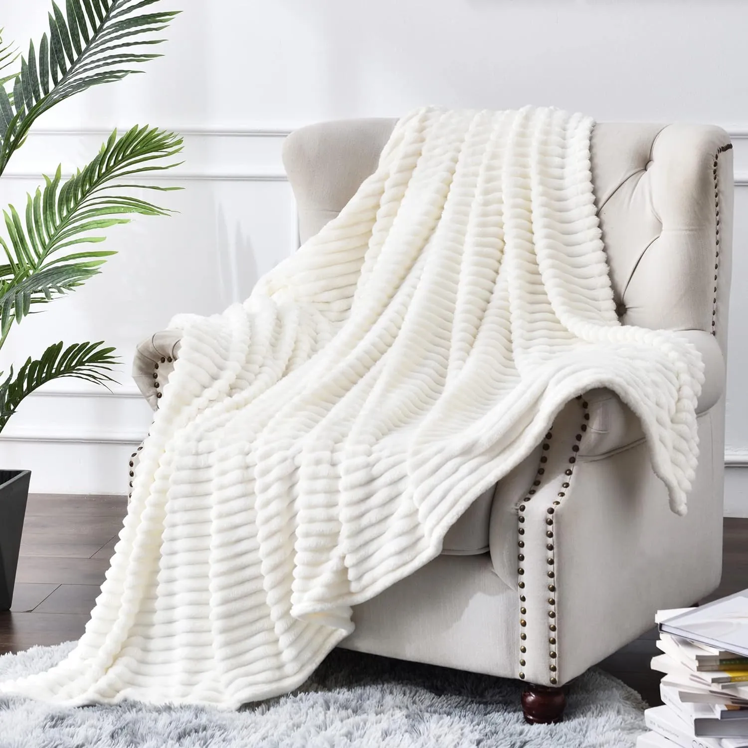 BEDELITE Fleece Throw Blanket for Couch – 3D Ribbed Jacquard Soft and Warm Decorative Fuzzy Blanket – Cozy, Fluffy, Plush Lightweight Off White Throw Blankets for Bed, Sofa, 50x60 inches