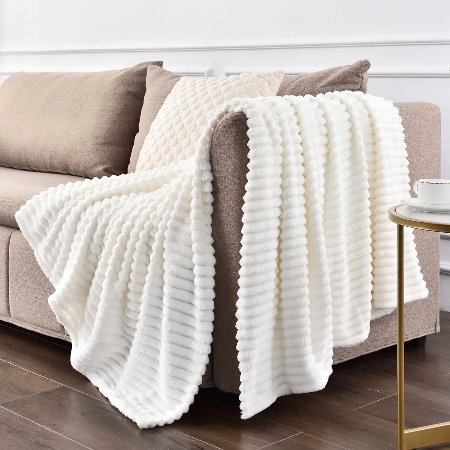 BEDELITE Fleece Throw Blanket for Couch – 3D Ribbed Jacquard Soft and Warm Decorative Fuzzy Blanket – Cozy, Fluffy, Plush Lightweight Off White Throw Blankets for Bed, Sofa, 50x60 inches